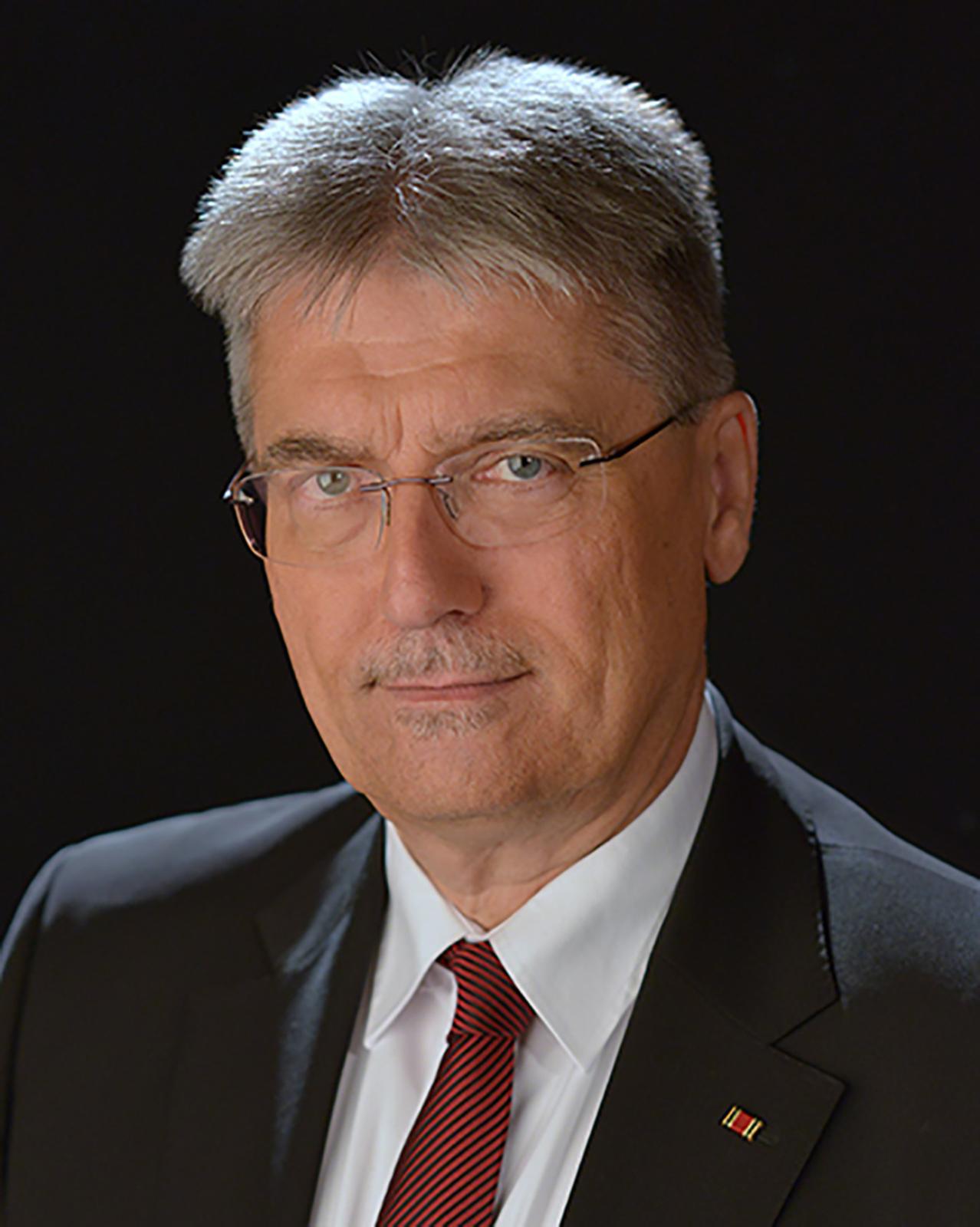 9783430211260_autorenbild_01.jpg
