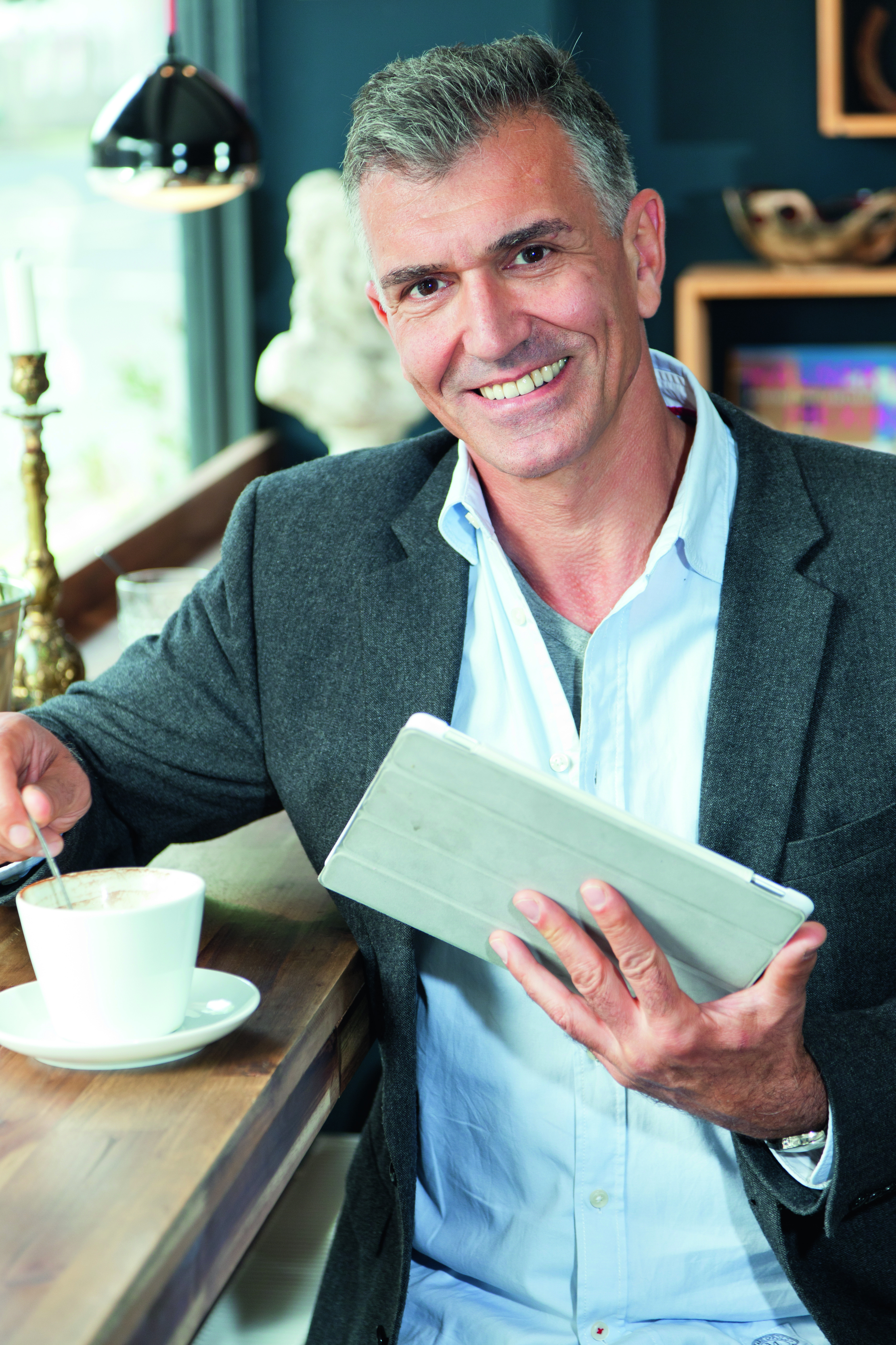 9783742318350_autorenbild_01 9783742318350_autorenbild_01.jpg