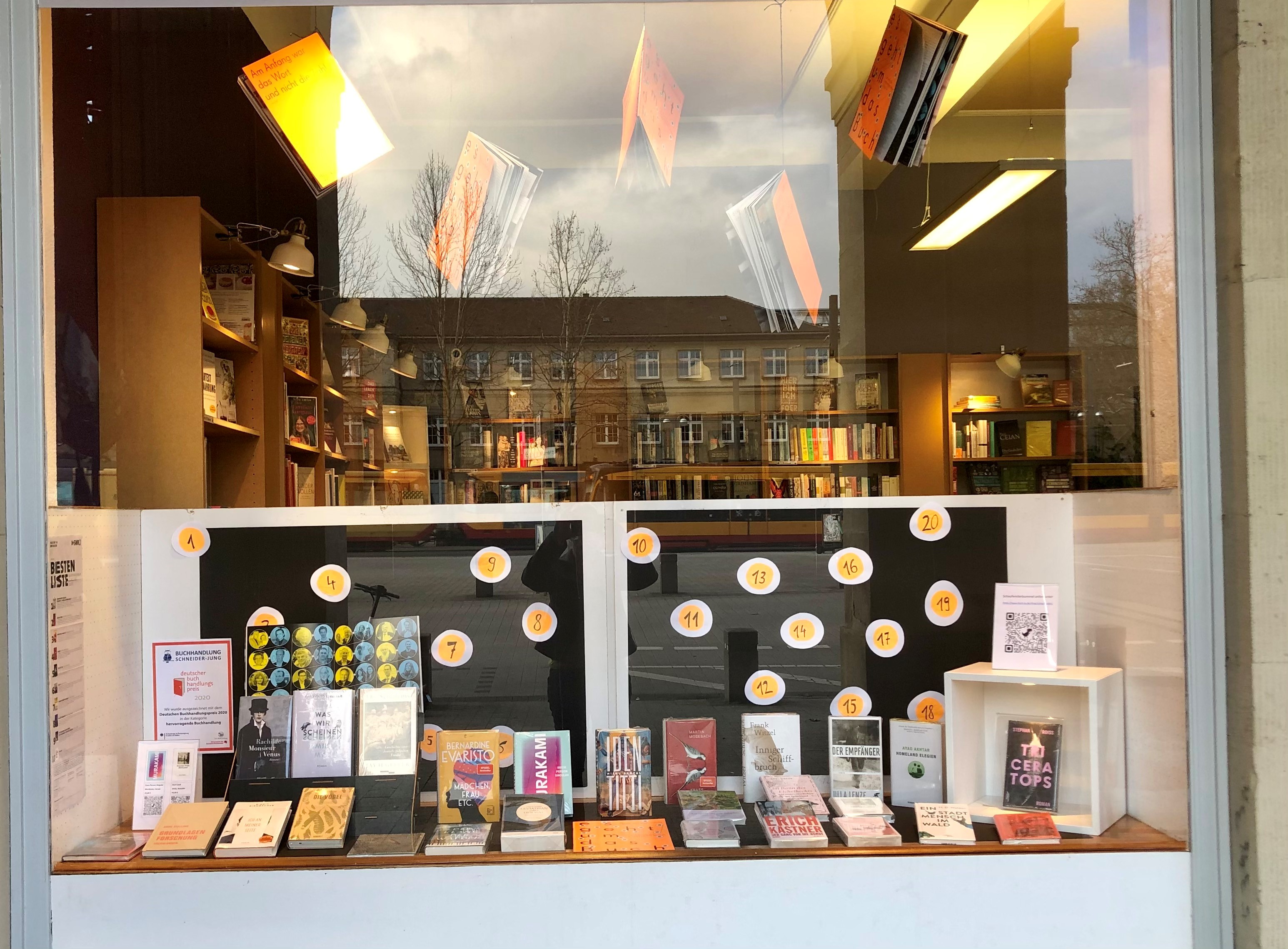 Feiern Sie den Indiebookday am 20. März 2021 mit uns! Feiern Sie den Indiebookday am 20. März 2021 mit uns!